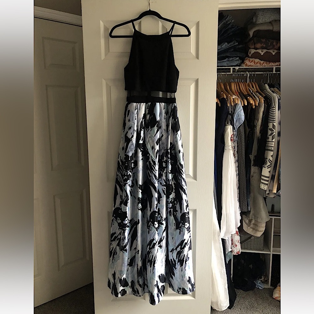 Betsy & Adam Blue and Black Floral Crew-Neck Gown Formal Dress Size 4